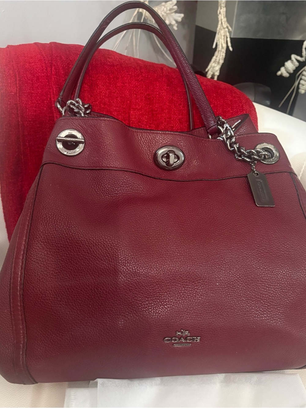 Coach Edie 31 Oxblood Leather Shoulder Bag w/ gunmetal Chain Creed: F1681-36855